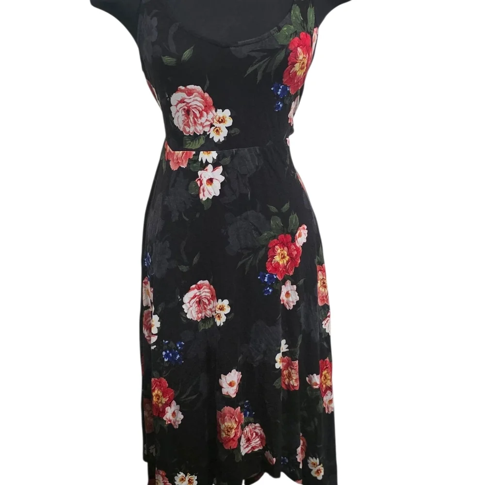 Torrid Black Floral Trapeze Dress | Scoop Neck Sleeveless Handkerchief Hem Size2 - Picture 4 of 4